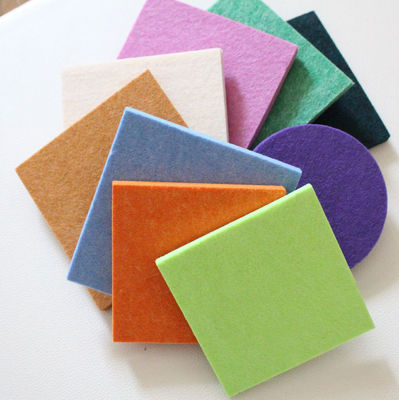 Panneaux acoustiques en fibres de polyester personnalisés