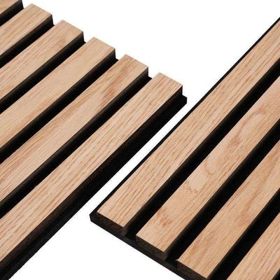 Une carte murale acoustique à fente d'absorption sonore très efficace avec un design moderne